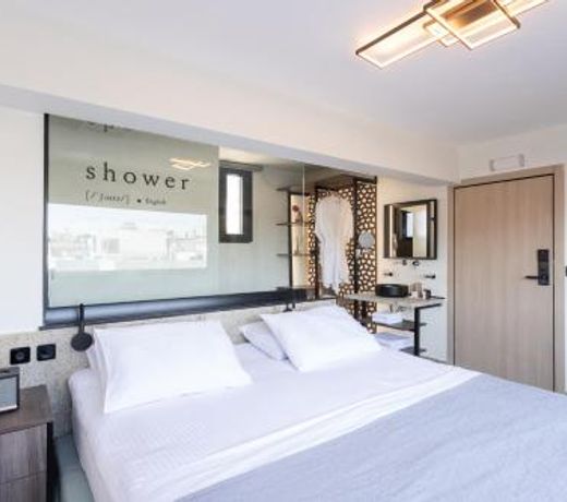 Athens Ivy Suites
