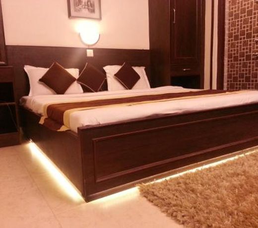 HOTEL VARUNA