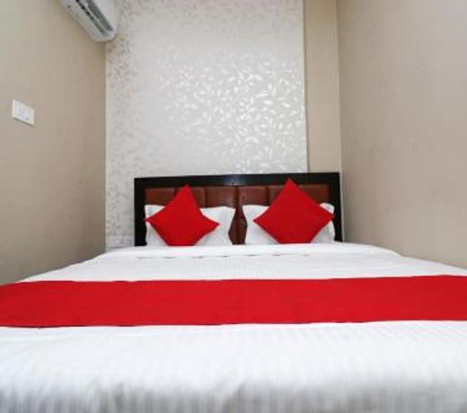 Stay24 144 NATRAJ INN