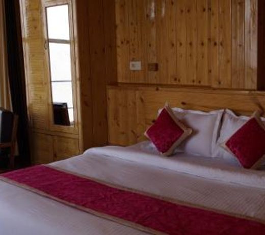 Evolve Nature Resort, Baldeyan, Naldehra, Shimla