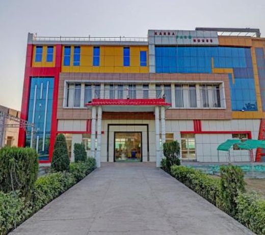 Capital O 78178 Kanha Resort