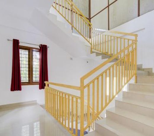 OYO Home 78576 Serenity Villa Studio