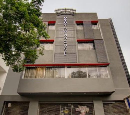 Hotel Maitrayee