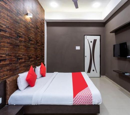 OYO 77294 Hotel Vanshil