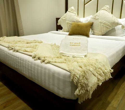 Hotel Grand Girdhar