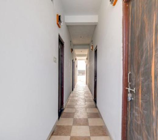 SPOT ON 78070 Hotel Sai Leela