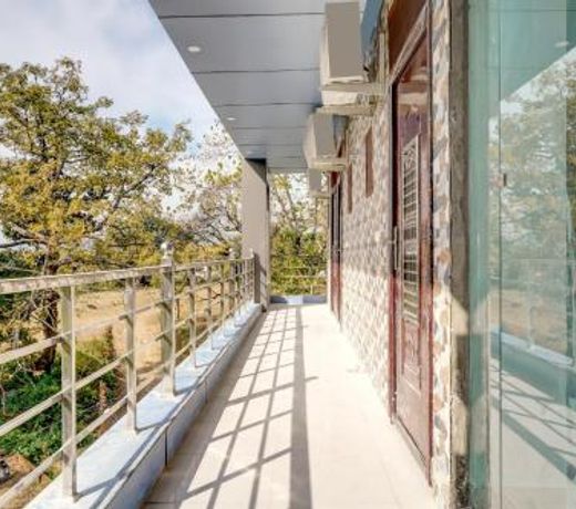 Vaccinated Staff- OYO Flagship 79099 Hotel Blue Sapphire Canal Road