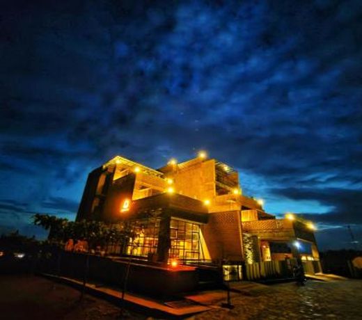 Sunyata Eco Hotel