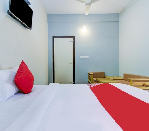 OYO 78010 Beach Residency