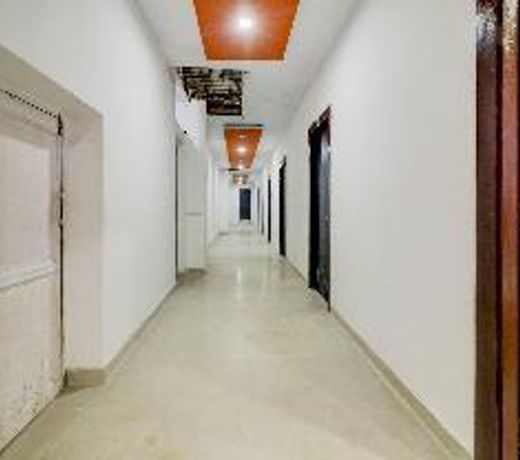 Vaccinated Staff - OYO 76841 Hotel Happy Stay