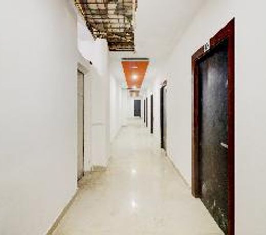 Vaccinated Staff - OYO 76841 Hotel Happy Stay