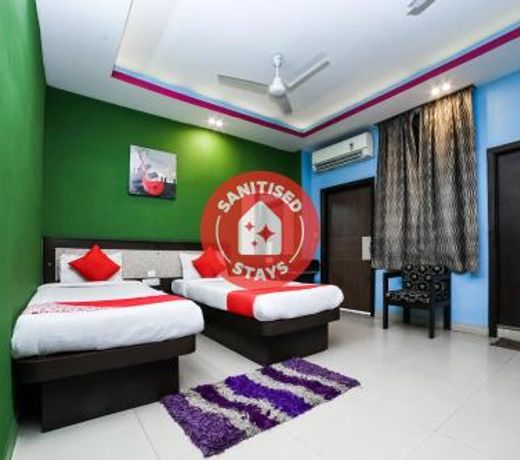 FabHotel Parashuram