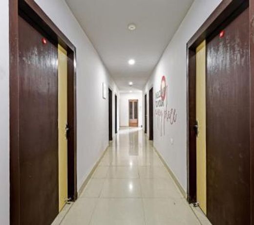 Townhouse 706 Hotel RJB Grand