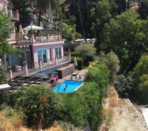 Dependance con piscina Paolone House Taormina
