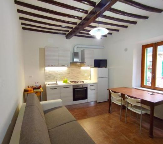 Casa via della Rocca Luna
