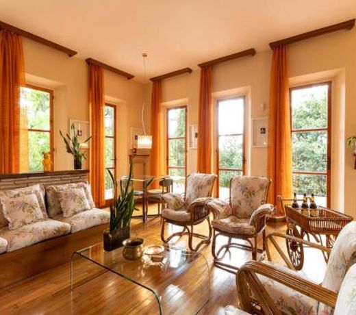 Villa Cipressi by Victoria Palace