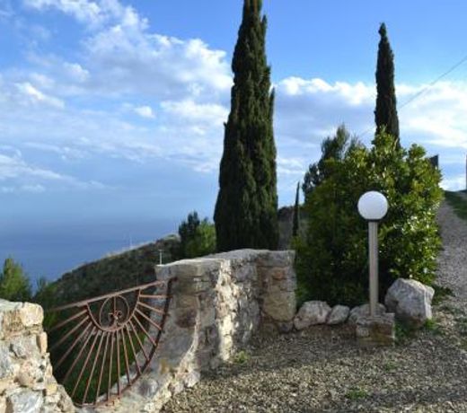 Casa Lucarella