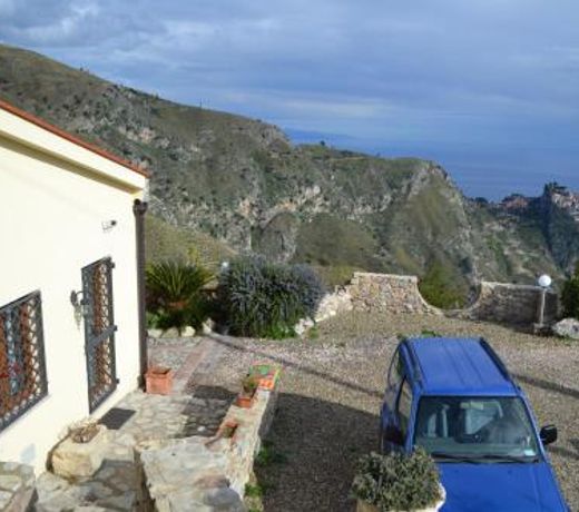 Casa Lucarella