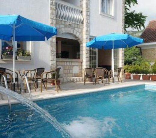 Hotel IPER