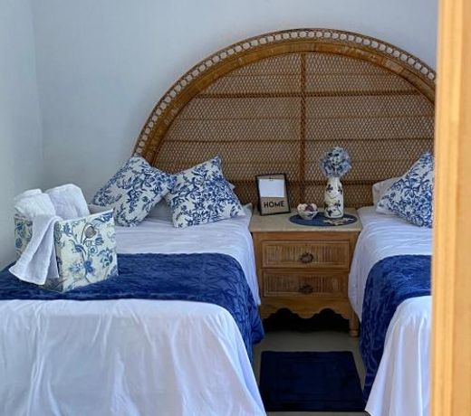 The Blue Flowers Room at DICI Coliving Housing