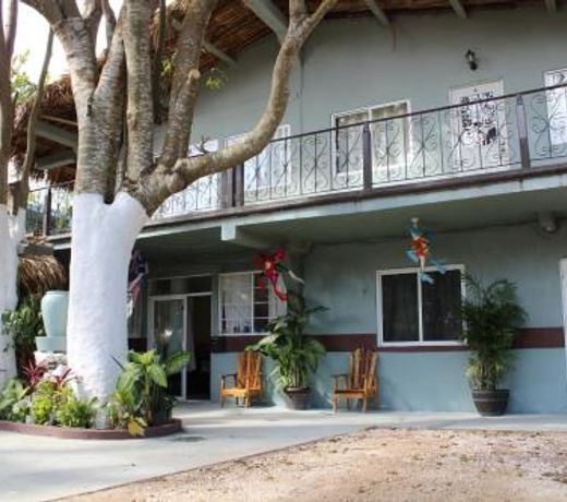 Mayan Villas Hotel Christmas & New Year Party !