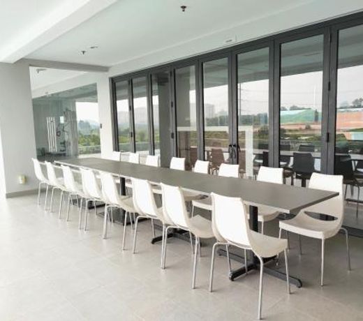8500SF Roof Top Stay With Private Infinity Pool & Gym Located In Cyberjaya