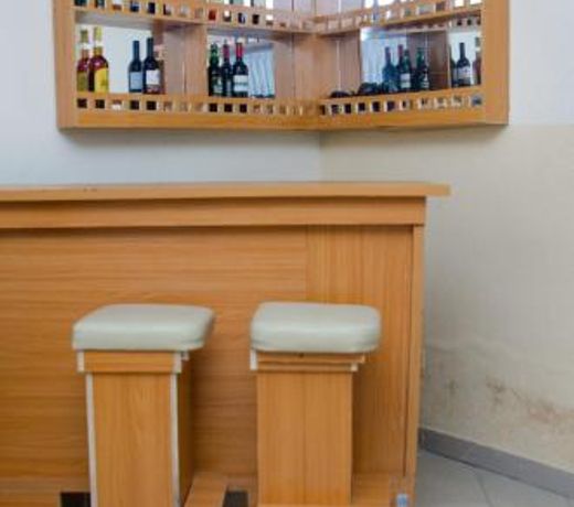 Princegate Suites and Lounge