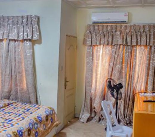 Princegate Suites and Lounge