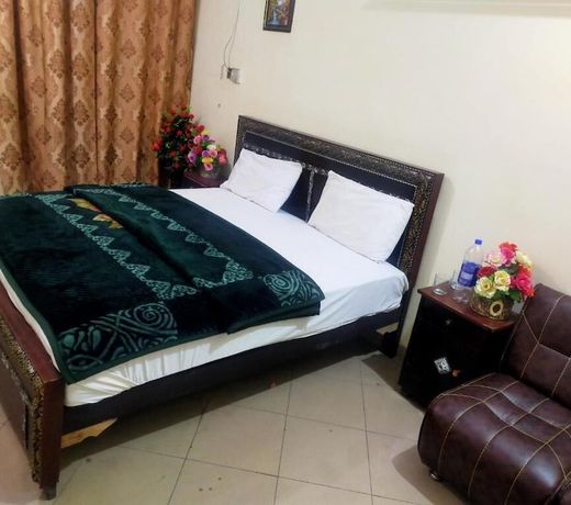 New Hajveri Hotel Lahore