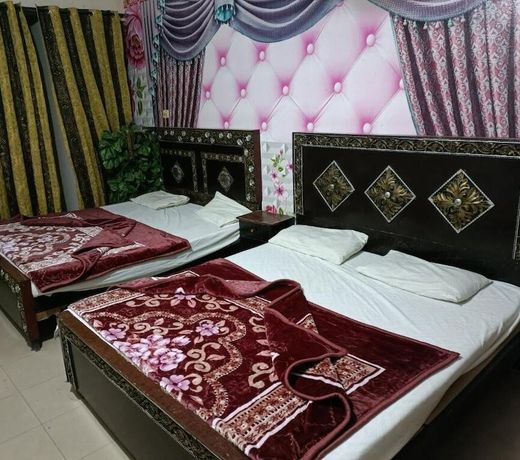 New Hajveri Hotel Lahore