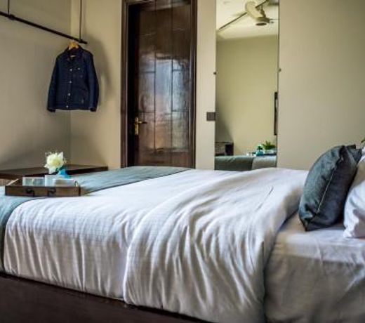 LOKAL Rooms x Shahrah-e-Faisal (PECHS)