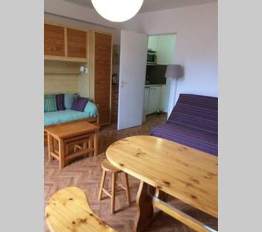 Studio lumineux avec balcon 2/4 pers. plein centre