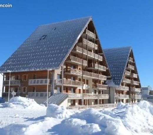 superbesse Appartement 4-6 pers. 2 ch. Dans residence 3 etoile avec piscine