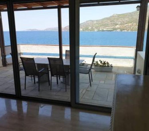 Penthouse -Breathtaking sea view-Just on the beach