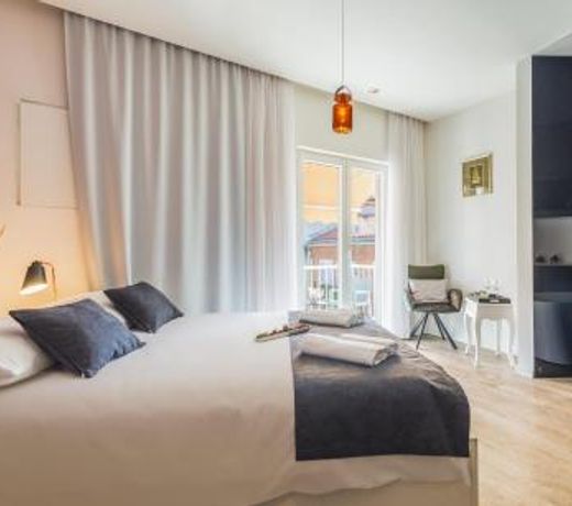 Luxury rooms in Old Town-Feral and Kala