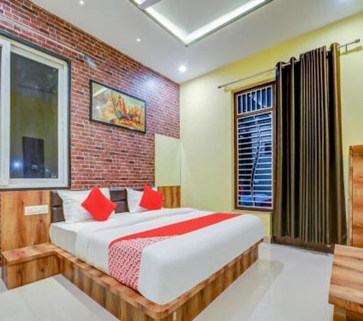 OYO Townhouse 802 Hotel Lotus