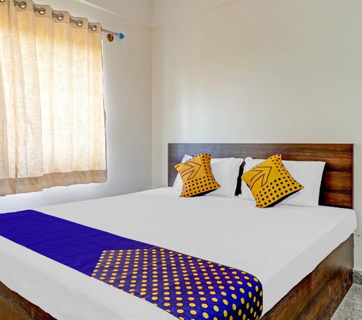 SPOT ON 78782 Hotel Om Classic