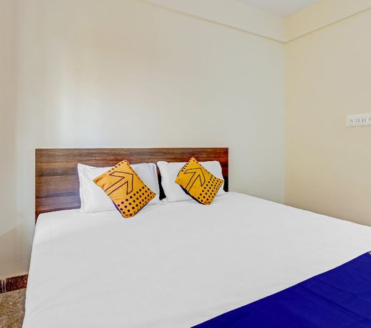 SPOT ON 78782 Hotel Om Classic