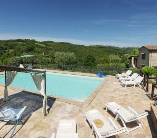 VAL DI MARCO 12, Emma Villas