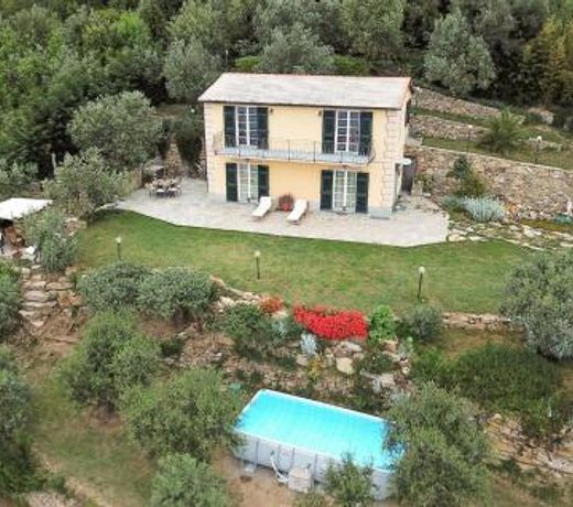Stunning home in Pieve Ligure with 2 Bedrooms, WiFi and Private swimming pool