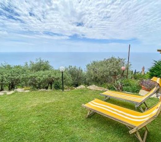 Stunning home in Pieve Ligure with 2 Bedrooms, WiFi and Private swimming pool