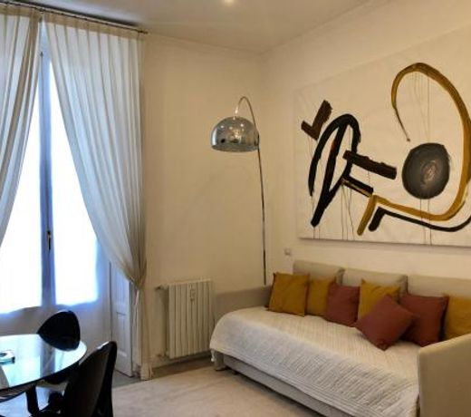 Casa Giussano, elegante bilocale in centro con balcone sul parco