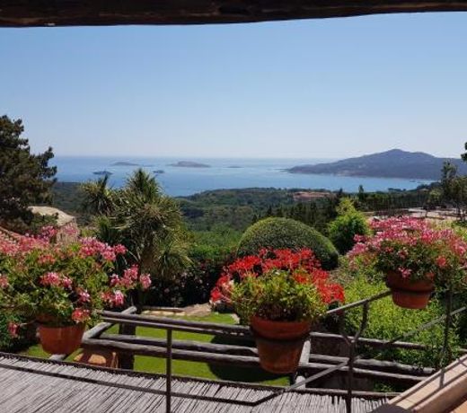 Sardinia Family Villas - Villa Carmen with sea view and pool