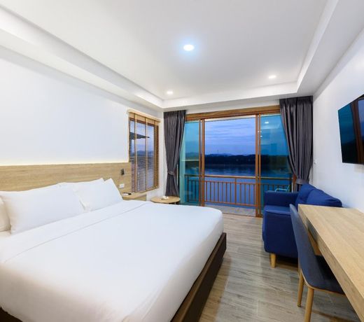 Chiangkhan River Walk Hotel