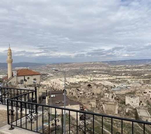 Alice in Cappadocia