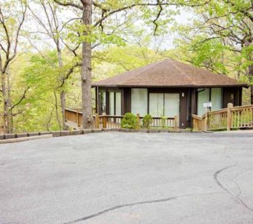 Unit 5 - Treetop 2 Bedroom Villa