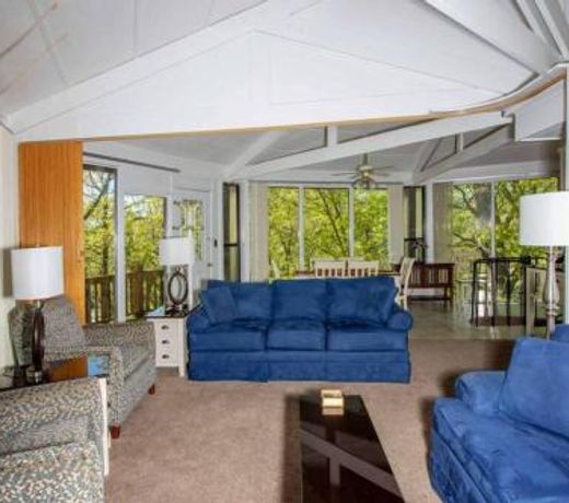 Unit 9 - Treetop 2 Bedroom Villa