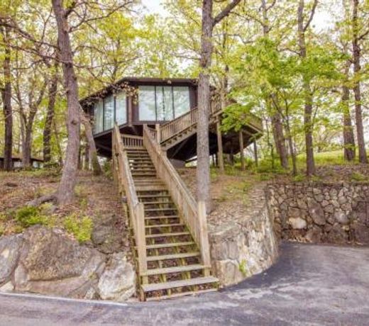 Unit 23 - Treetop 2 Bedroom Villa