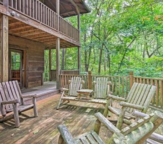 Secluded Modern Cabin, about 25 Mi to Bentonville!