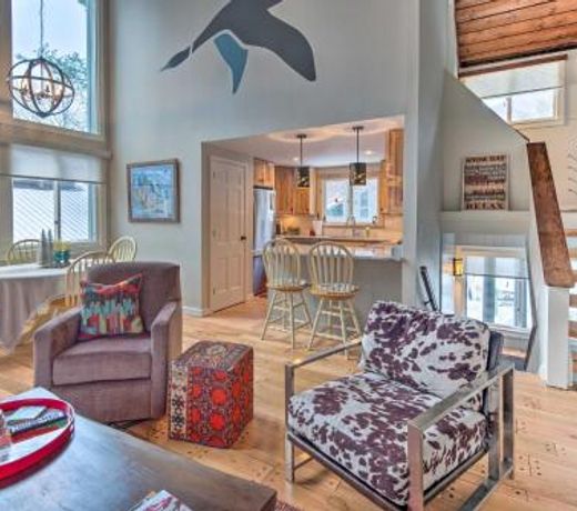 Chic Village of Loon Getaway Less Than 1 Mi to Slopes